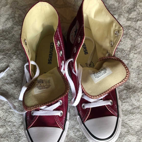 New Chuck Taylor Converse - Picture 6 of 7